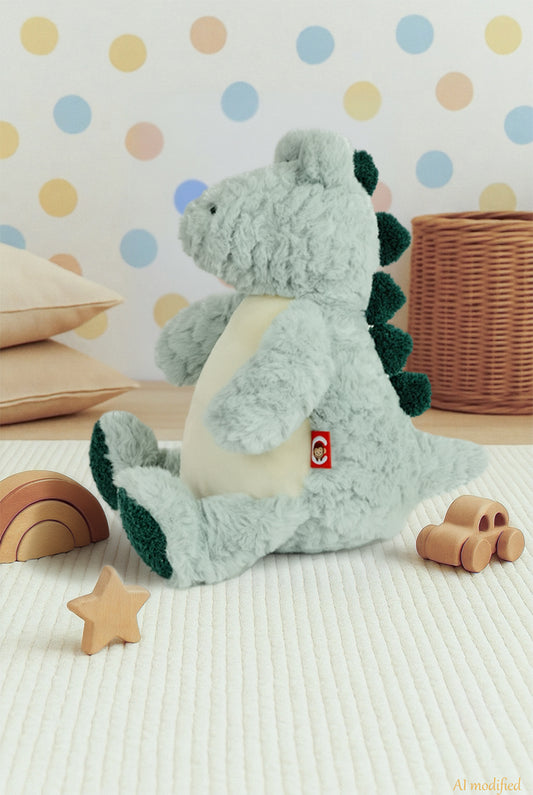 Scaley Dan, il coccodrillo, peluche Cubbies personalizzabile con ricamo, vista laterale ambientata